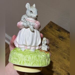 Schmid Beatrix Potter Goody Tiptoes Music Box